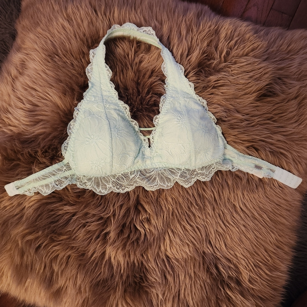 NWOT Gilly Hicks Mint Green Lace Bralette